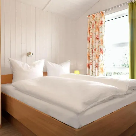 Daenische Ferienhaeuser Am Salzhaff Haus Wassermann *